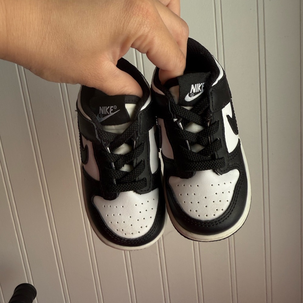 Nike Dunk - Picture 2 of 4